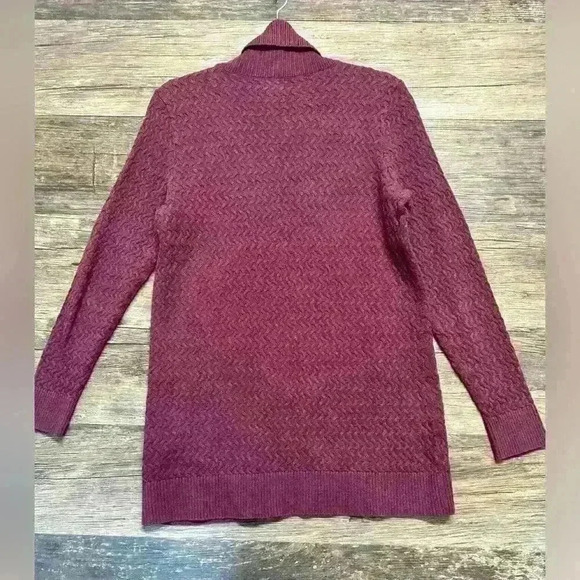 Lands' End Burgundy Turtleneck Sweater size medium tall - Picture 2 of 3